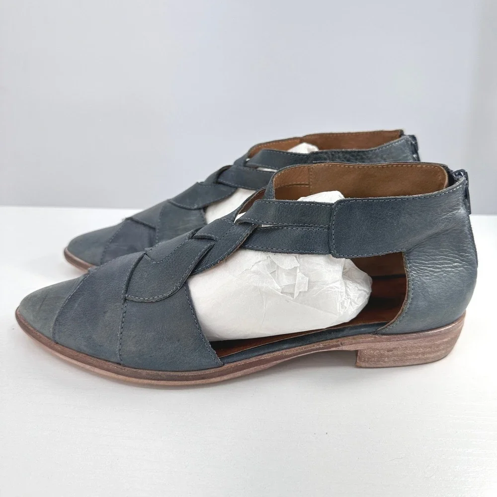 Free People Wanderlust Flats Shoes 40 distressed blue leather pointed toe-‎ Flaw